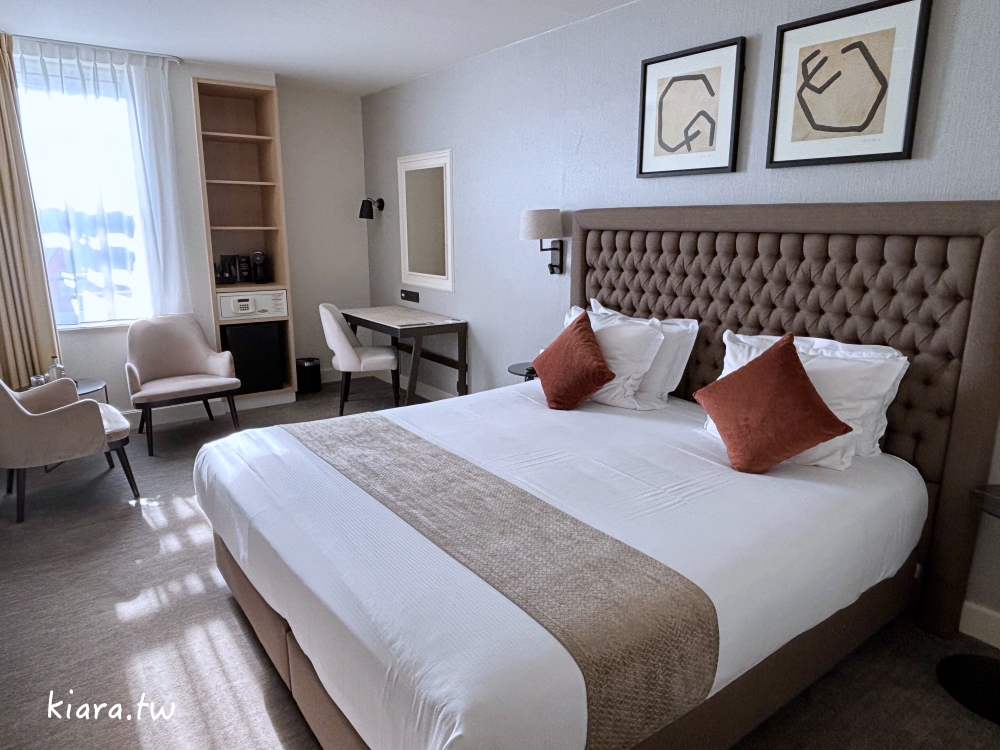 【布魯日住宿推薦】Hotel Academie Bruges 飯店開箱|絕美中庭高評價飯店,走路就能逛布魯日景點 - 第9張圖 【布魯日住宿推薦】Hotel Academie Bruges 飯店開箱|絕美中庭高評價飯店,走路就能逛布魯日景點