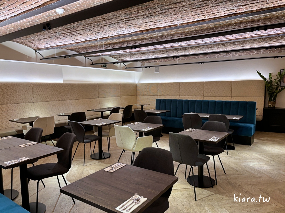 【布魯日住宿推薦】Hotel Academie Bruges 飯店開箱|絕美中庭高評價飯店,走路就能逛布魯日景點 - 第20張圖 【布魯日住宿推薦】Hotel Academie Bruges 飯店開箱|絕美中庭高評價飯店,走路就能逛布魯日景點