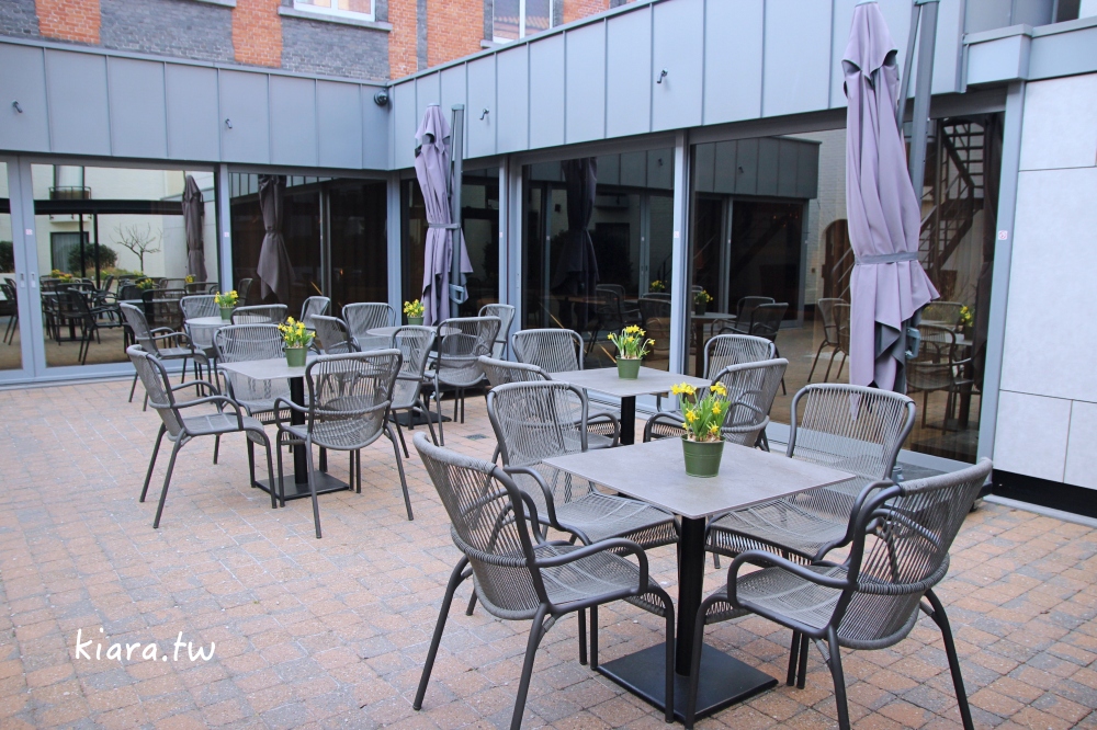 【布魯日住宿推薦】Hotel Academie Bruges 飯店開箱|絕美中庭高評價飯店,走路就能逛布魯日景點 - 第7張圖 【布魯日住宿推薦】Hotel Academie Bruges 飯店開箱|絕美中庭高評價飯店,走路就能逛布魯日景點