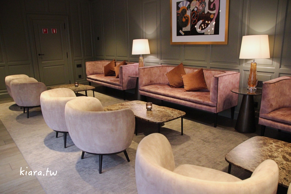 【布魯日住宿推薦】Hotel Academie Bruges 飯店開箱|絕美中庭高評價飯店,走路就能逛布魯日景點 - 第4張圖 【布魯日住宿推薦】Hotel Academie Bruges 飯店開箱|絕美中庭高評價飯店,走路就能逛布魯日景點