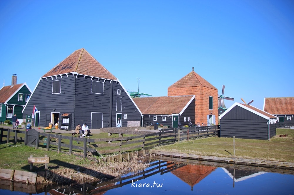 【荷蘭桑斯安斯風車村Zaanse Schans攻略】交通方式、景點行程安排，必拍童話小鎮風車、起司工坊、木鞋博物館！