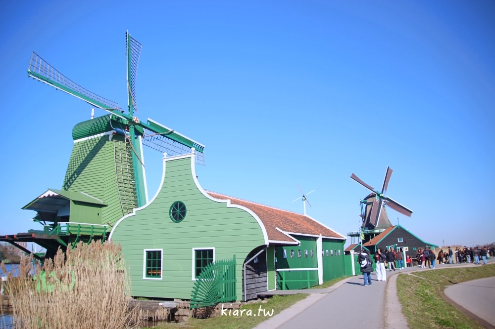 【荷蘭桑斯安斯風車村Zaanse Schans攻略】交通方式、景點行程安排，必拍童話小鎮風車、起司工坊、木鞋博物館！