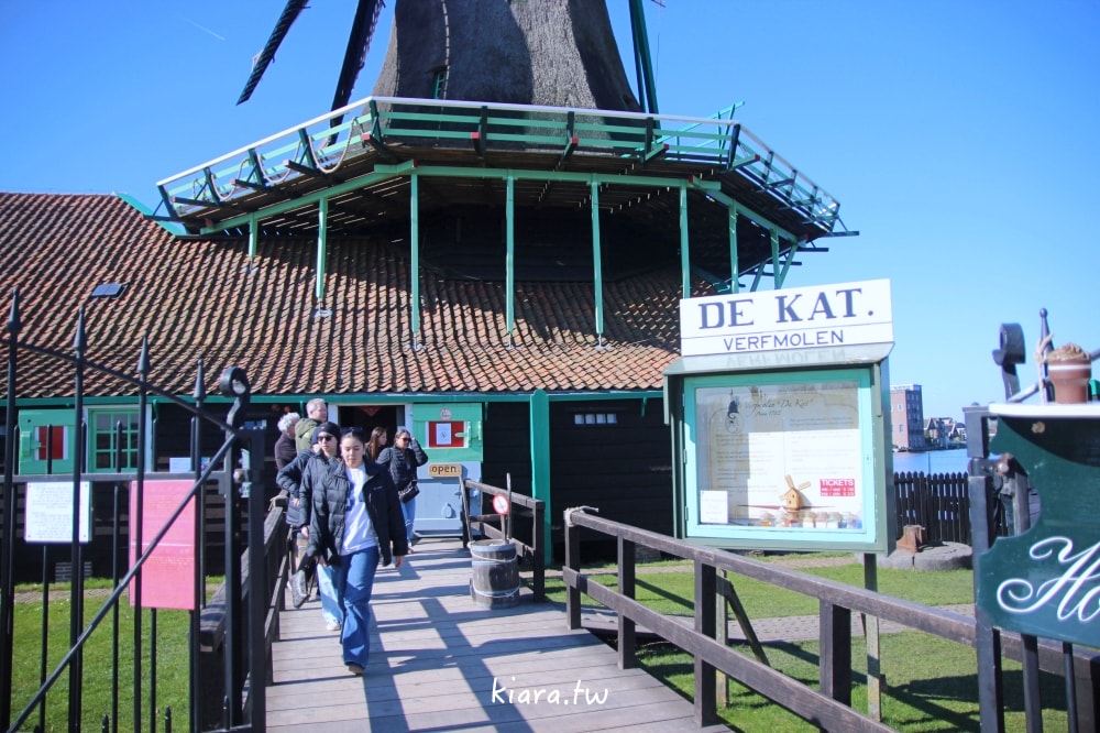 【荷蘭桑斯安斯風車村Zaanse Schans攻略】交通方式、景點行程安排，必拍童話小鎮風車、起司工坊、木鞋博物館！