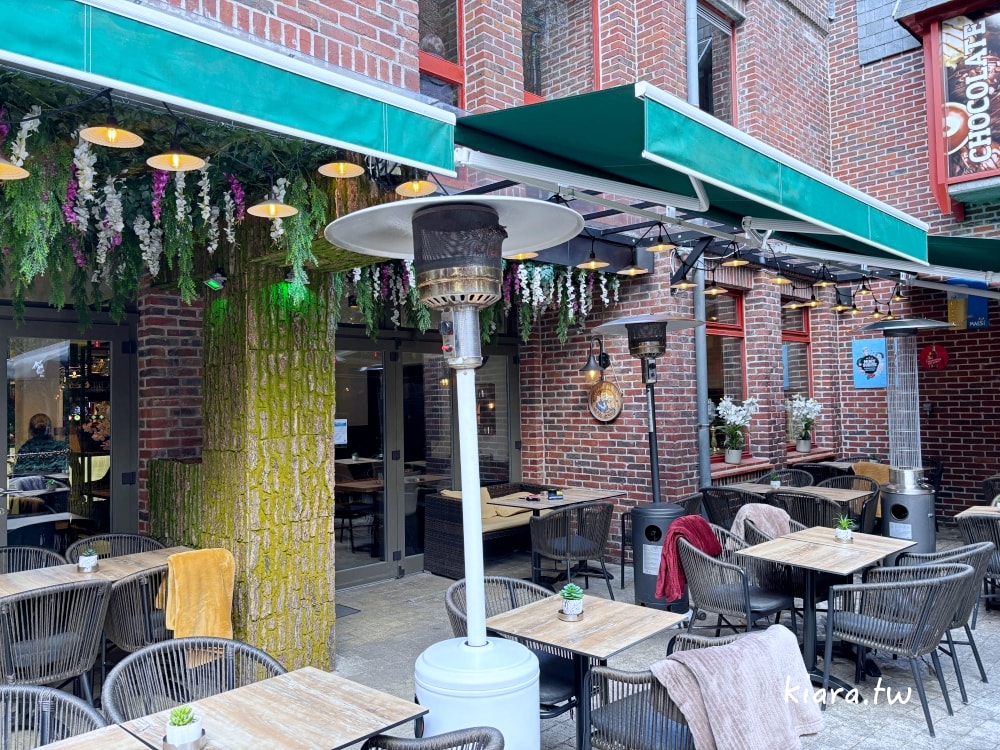 【布魯日餐廳推薦】Opus Latino運河景觀餐廳,在古堡氛圍中享受浪漫美食 - 第4張圖 【布魯日餐廳推薦】Opus Latino運河景觀餐廳,在古堡氛圍中享受浪漫美食