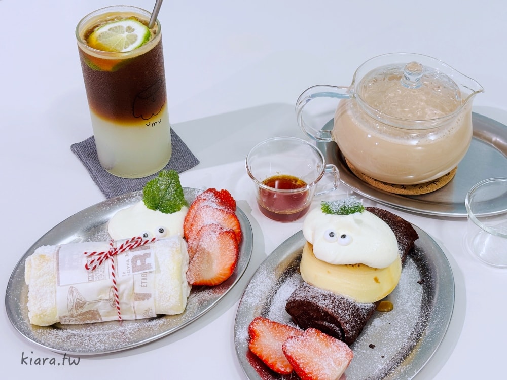 【台北咖啡廳推薦】珈啡部 Coffee & Co.｜隱身中山區的極簡工業風，必點「蝸牛毛巾卷」，寵物友善、不限時咖啡廳