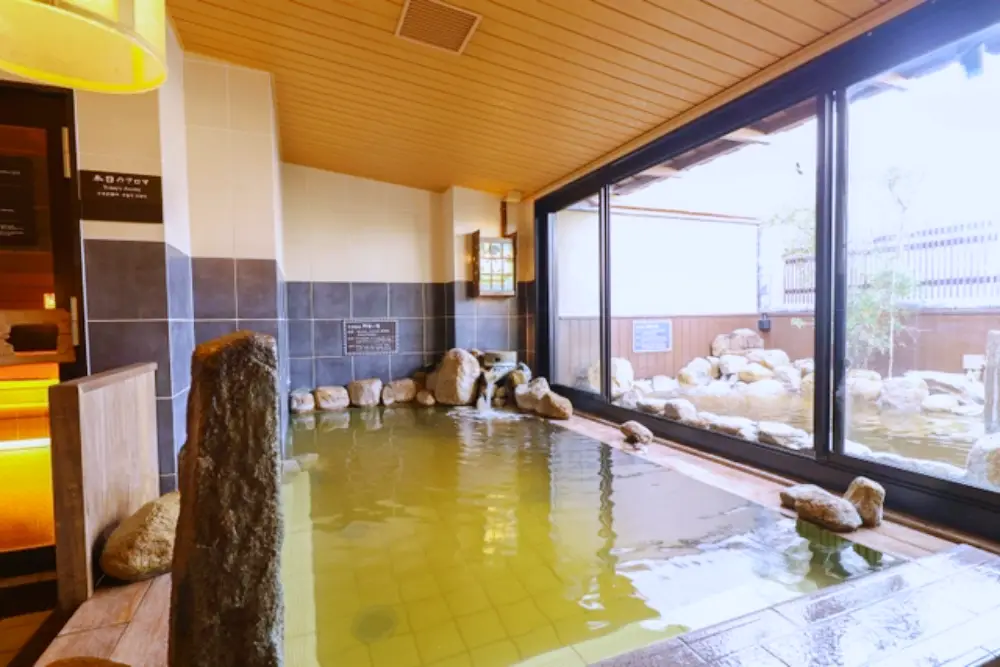 【倉敷住宿推薦】Dormy Inn 天然溫泉阿智之湯｜1分鐘到美觀地區！免費宵夜拉麵、豪華早餐，親子、小資激推 CP 值首選！