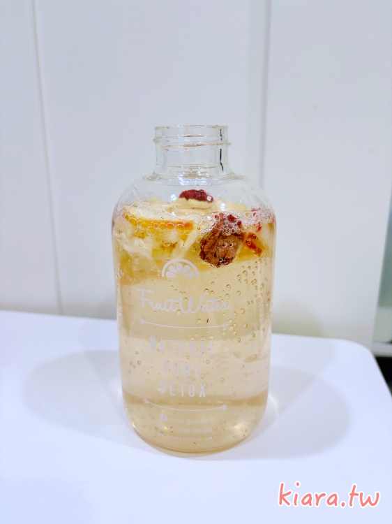 淡果香果乾水|健康補水神器!初戀草莓口味、胖胖玻璃瓶與冷熱泡方式分享 - 第16張圖 淡果香果乾水|健康補水神器!初戀草莓口味、胖胖玻璃瓶與冷熱泡方式分享